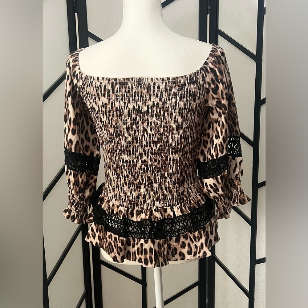Venus Animal Print Off Shoulder Top with Elastic Bodice - NWOT - Size L - Picture 3 of 15